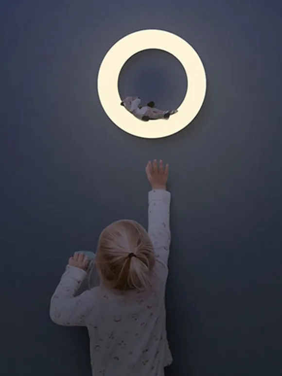 ZAZU - yövalo Wall liiketunnistimella